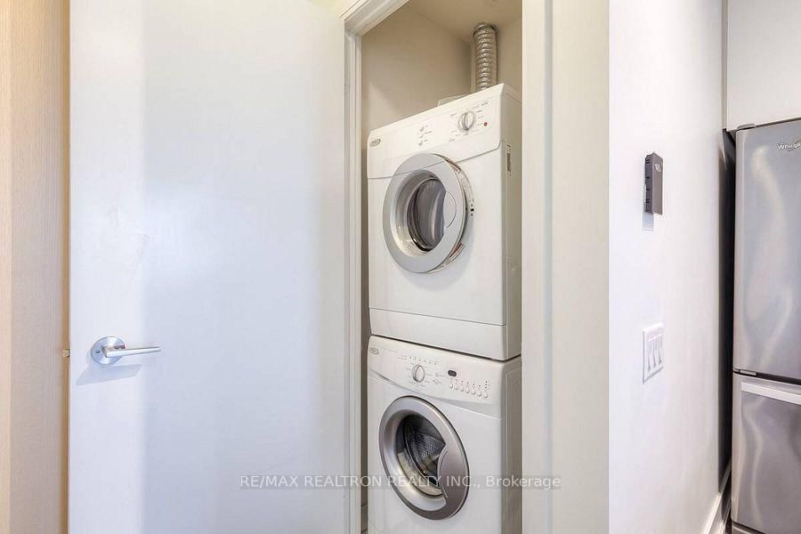 30 Roehampton Avenue, Unit 612 - Photo 16