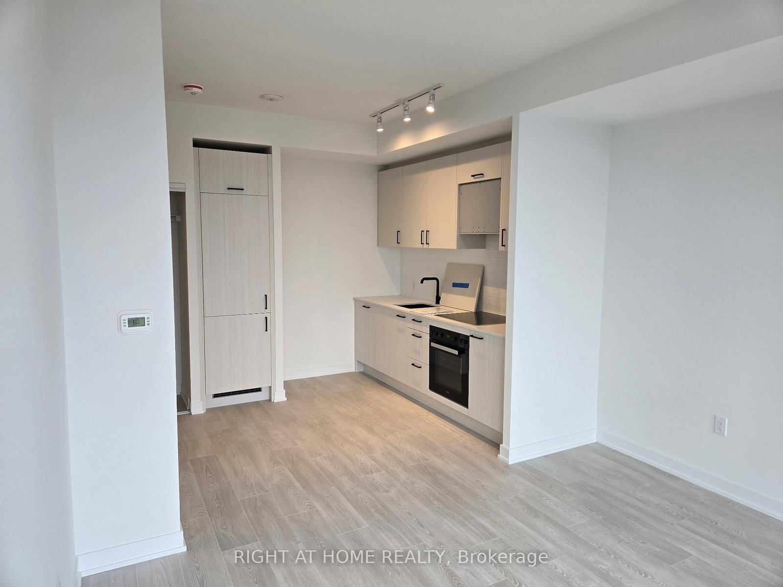 1 Quarrington Lane, Unit 3808 - Photo 2