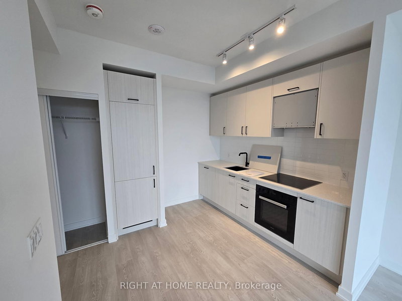 3808 - 1 Quarrington Lane, Toronto, M3C 0S4 | Image 3