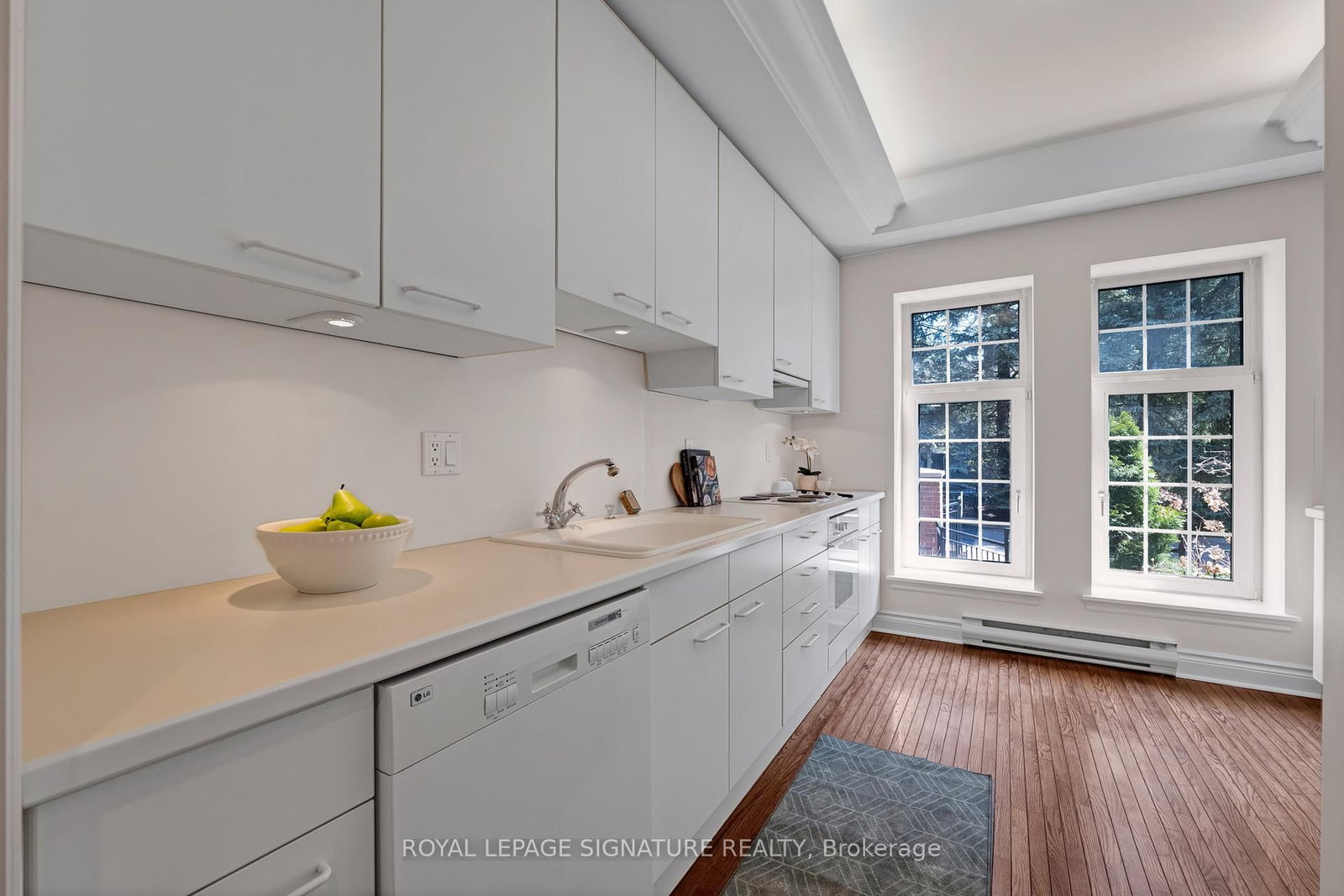 2 Doncliffe Place, Unit 201B - Photo 10
