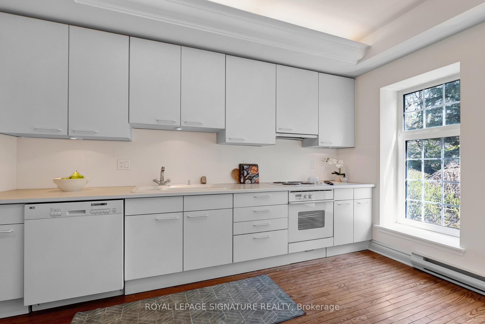 2 Doncliffe Place, Unit 201B - Photo 11