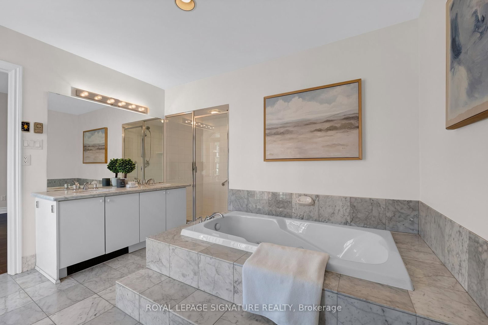 2 Doncliffe Place, Unit 201B - Photo 17