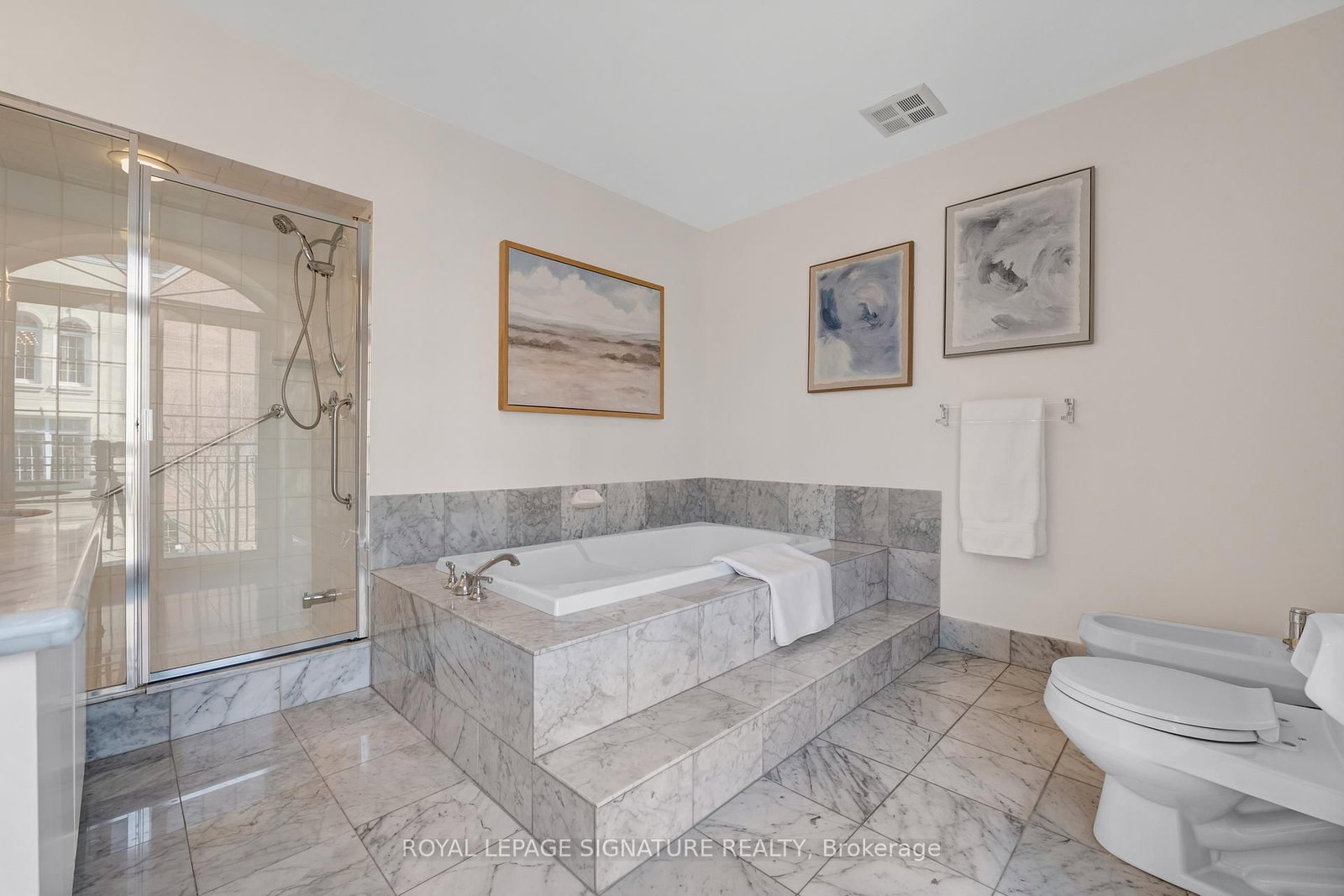 2 Doncliffe Place, Unit 201B - Photo 18
