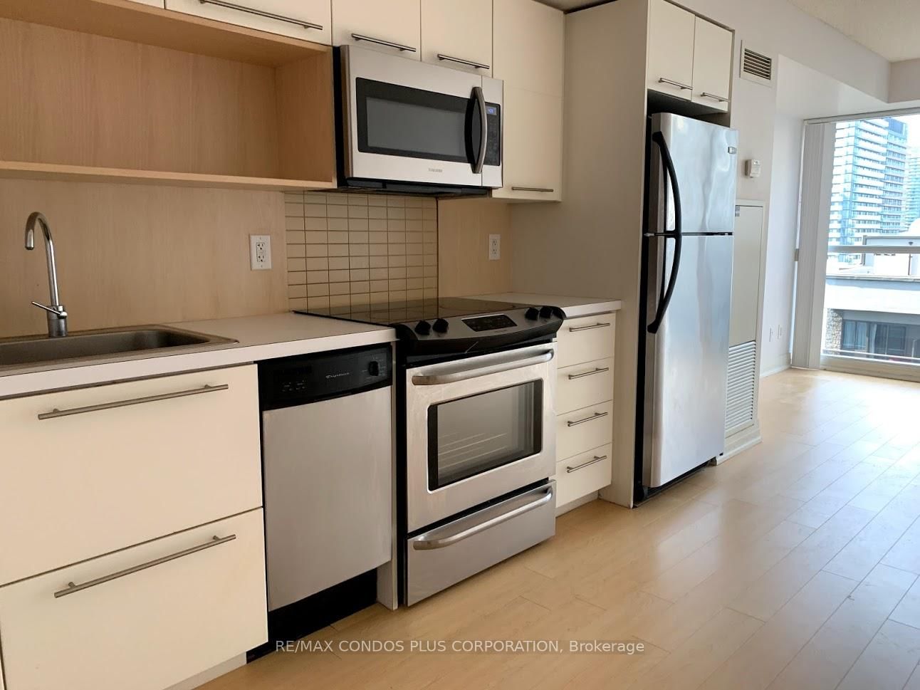25 Carlton Street, Unit 1809 - Photo 3
