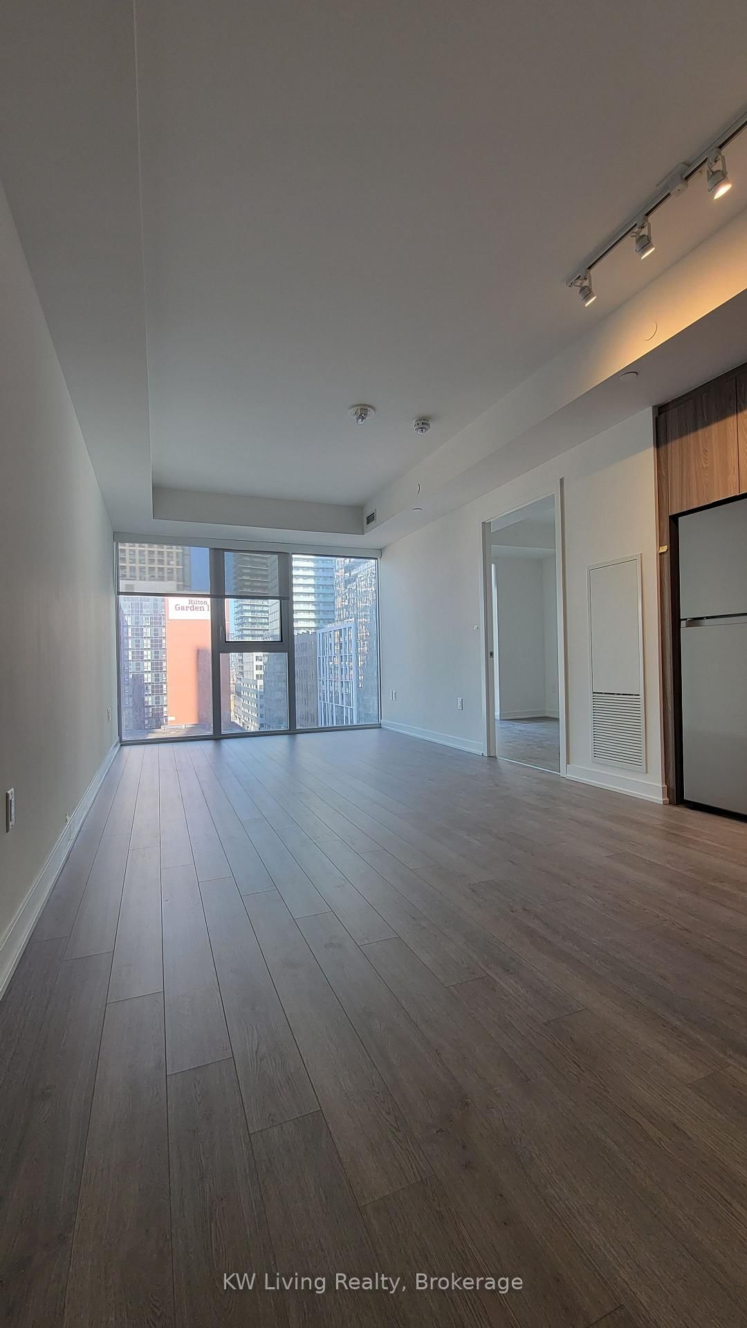357 King Street W, Unit 802 - Photo 2
