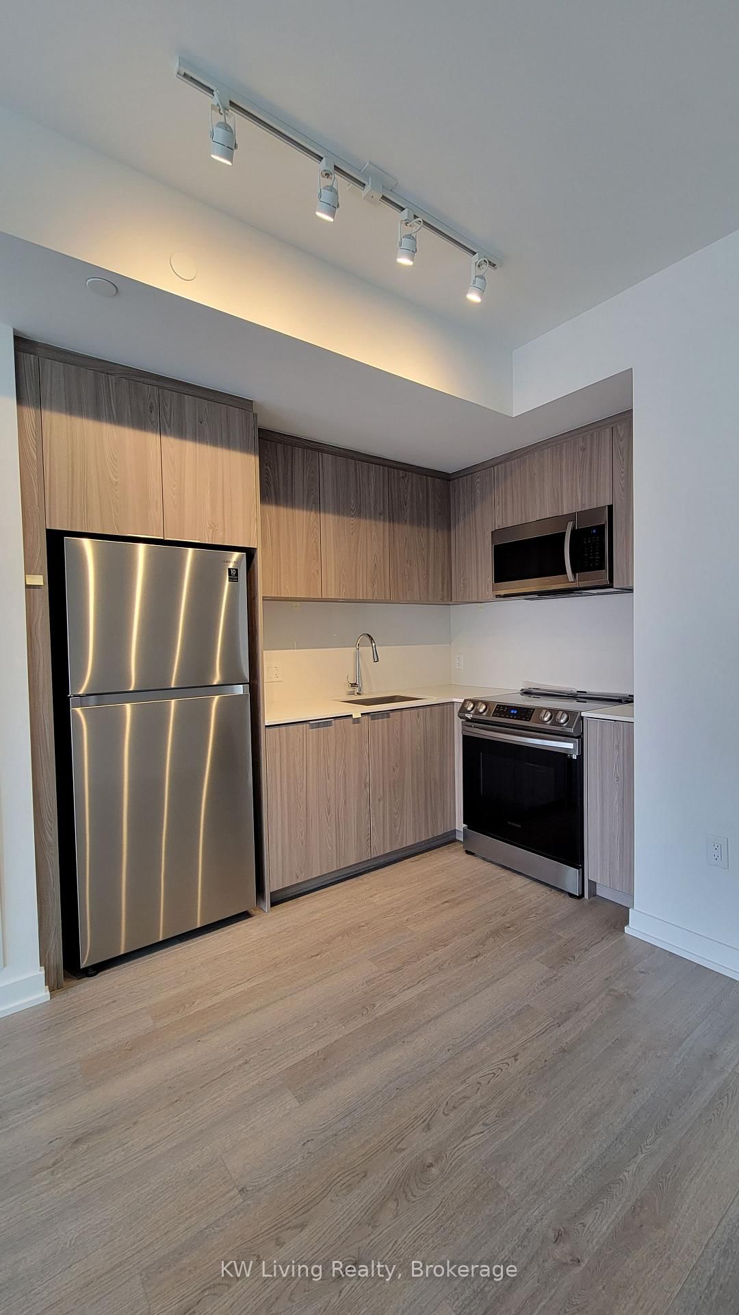357 King Street W, Unit 802 - Photo 3