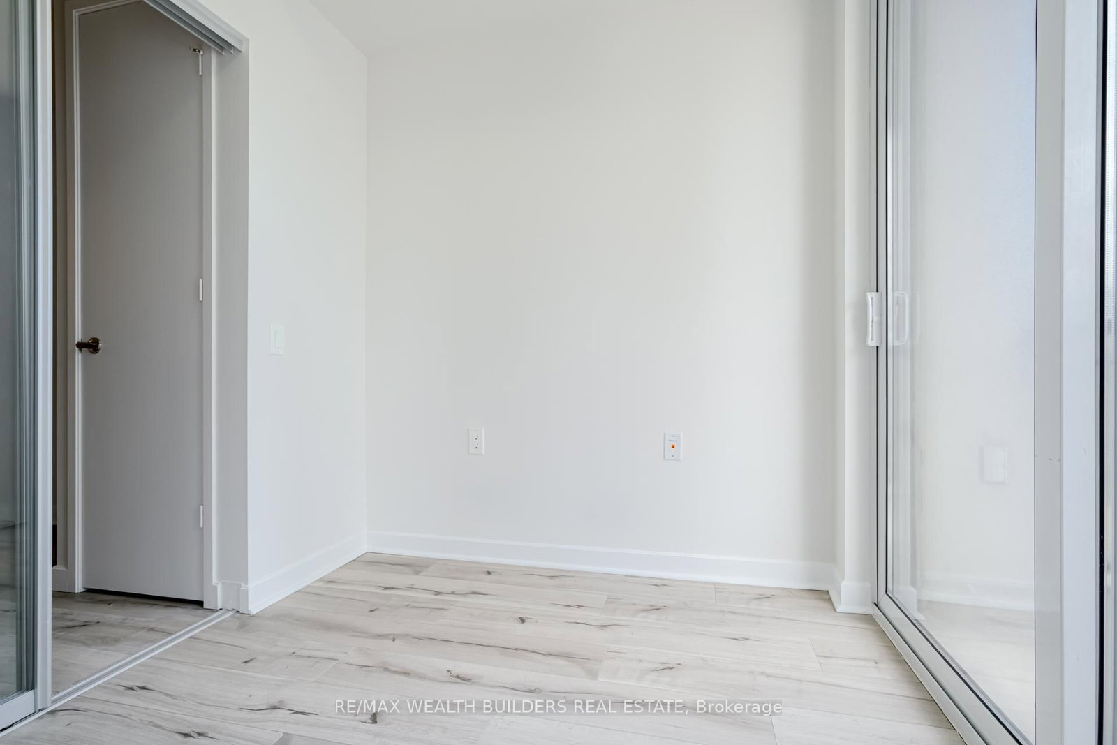 85 Bloor Street E, Unit 1912 - Photo 22