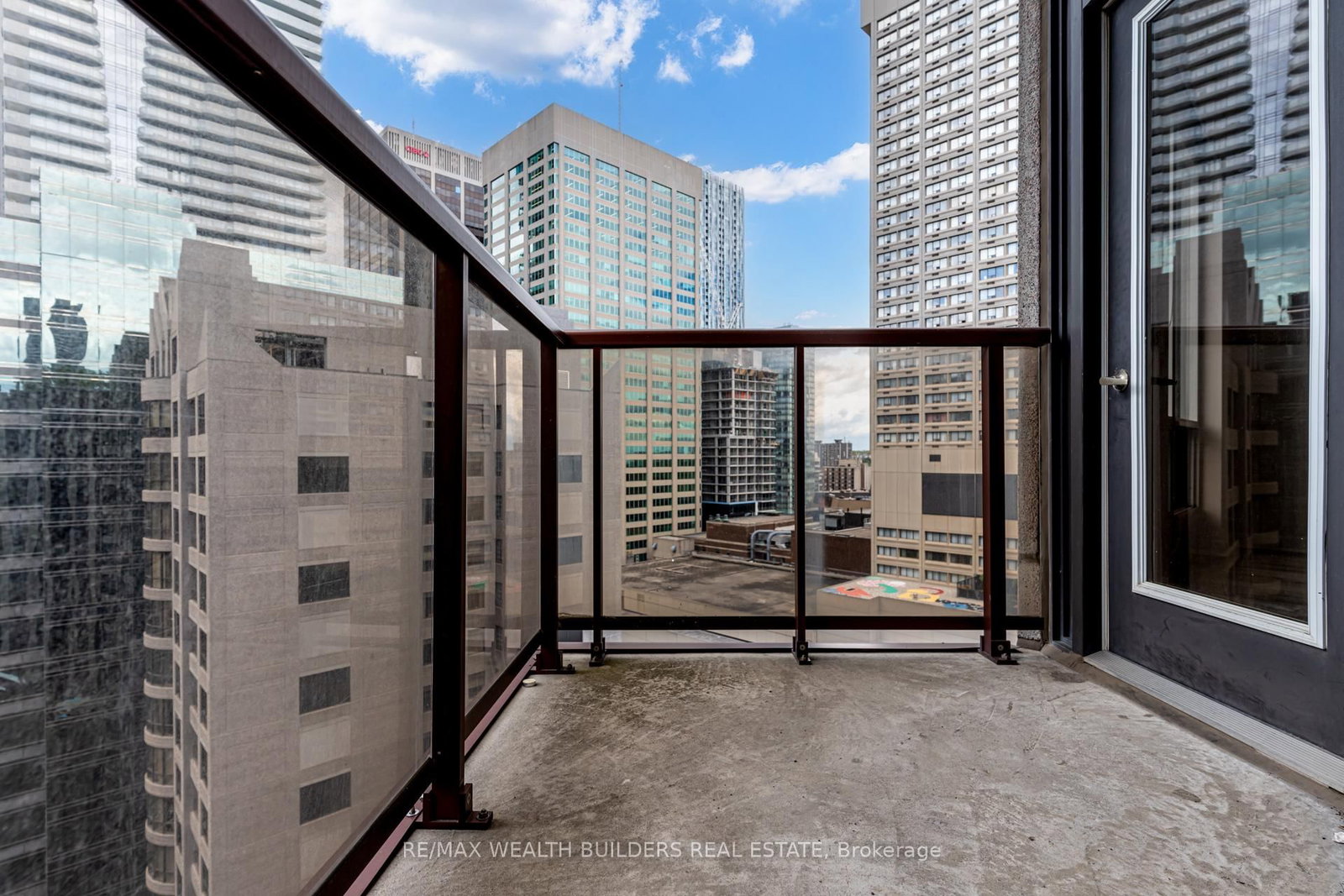 85 Bloor Street E, Unit 1912 - Photo 30