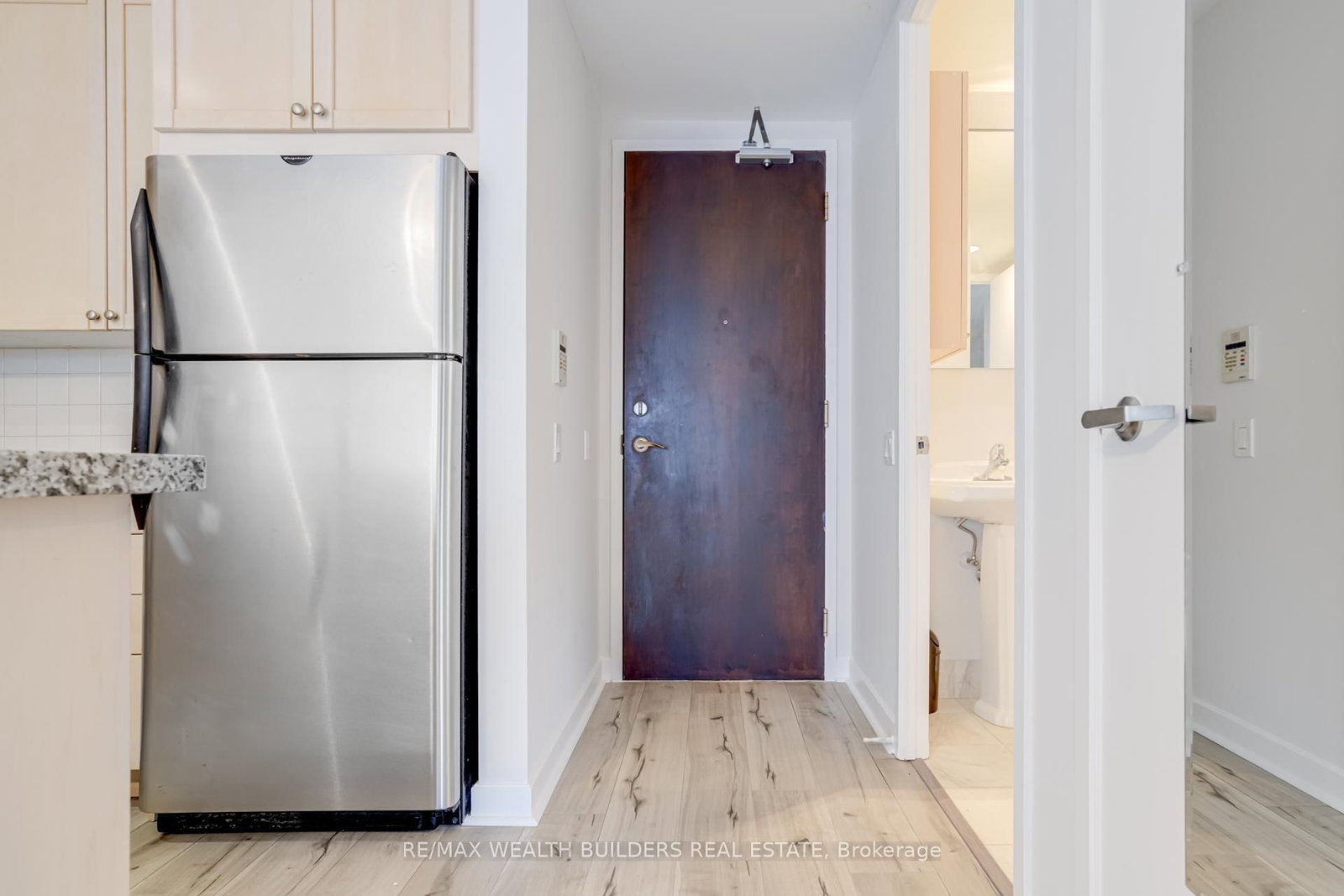 85 Bloor Street E, Unit 1912 - Photo 5