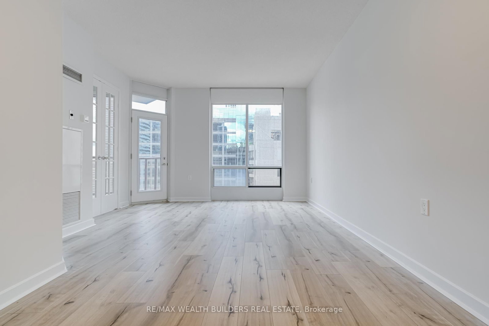 85 Bloor Street E, Unit 1912 - Photo 8