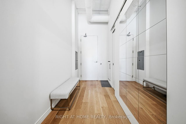 1011 - 155 Dalhousie Street