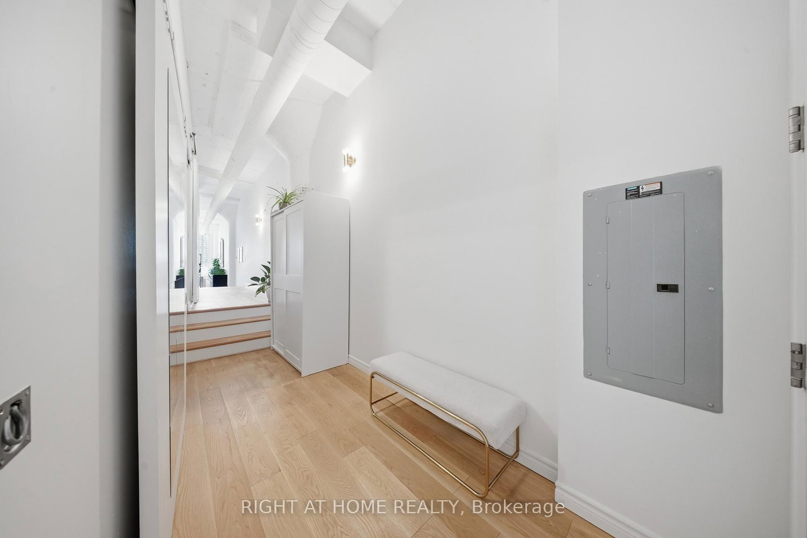 155 Dalhousie Street, Unit 1011 - Photo 3