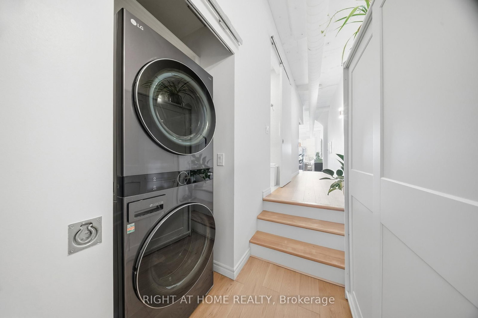 155 Dalhousie Street, Unit 1011 - Photo 5