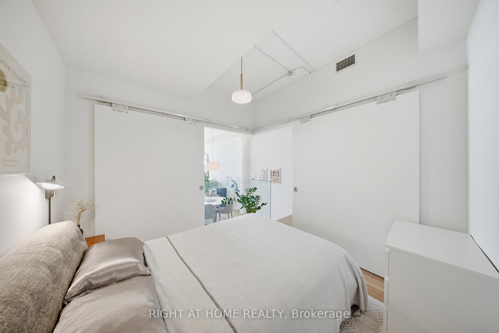 155 Dalhousie Street, Unit 1011 - Photo 9