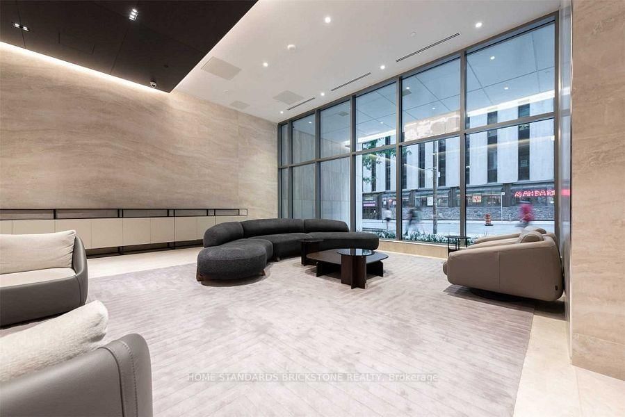 2221 Yonge Street S, Unit 1104