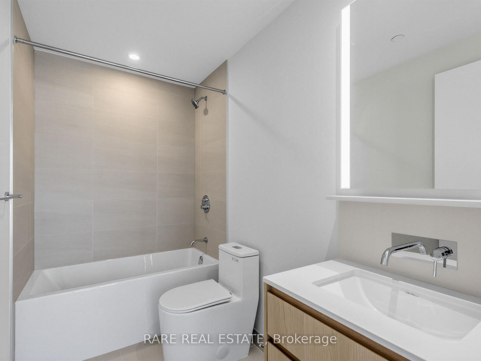 322 Dupont Street, Unit 711 - Photo 14