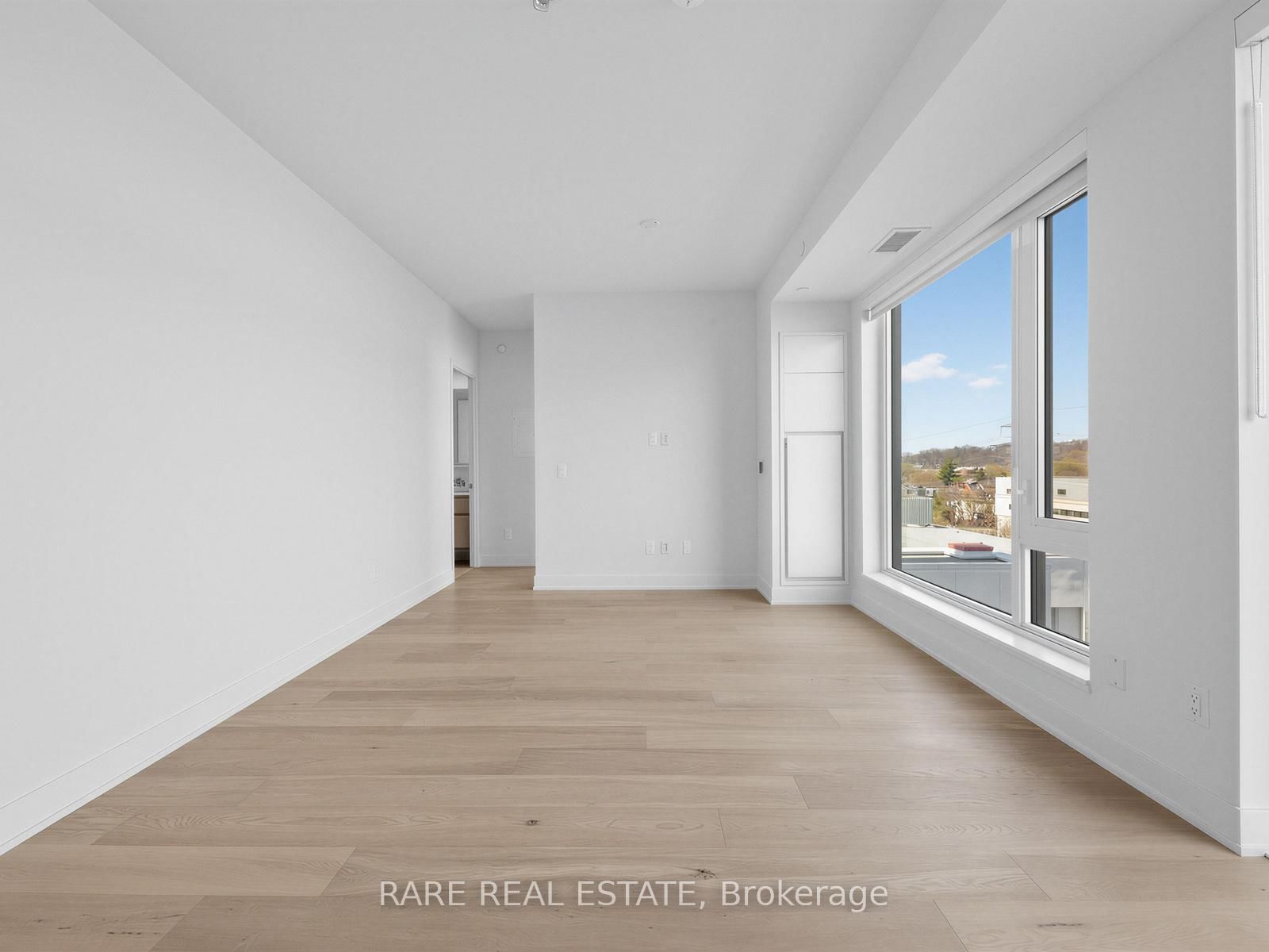 322 Dupont Street, Unit 711 - Photo 4