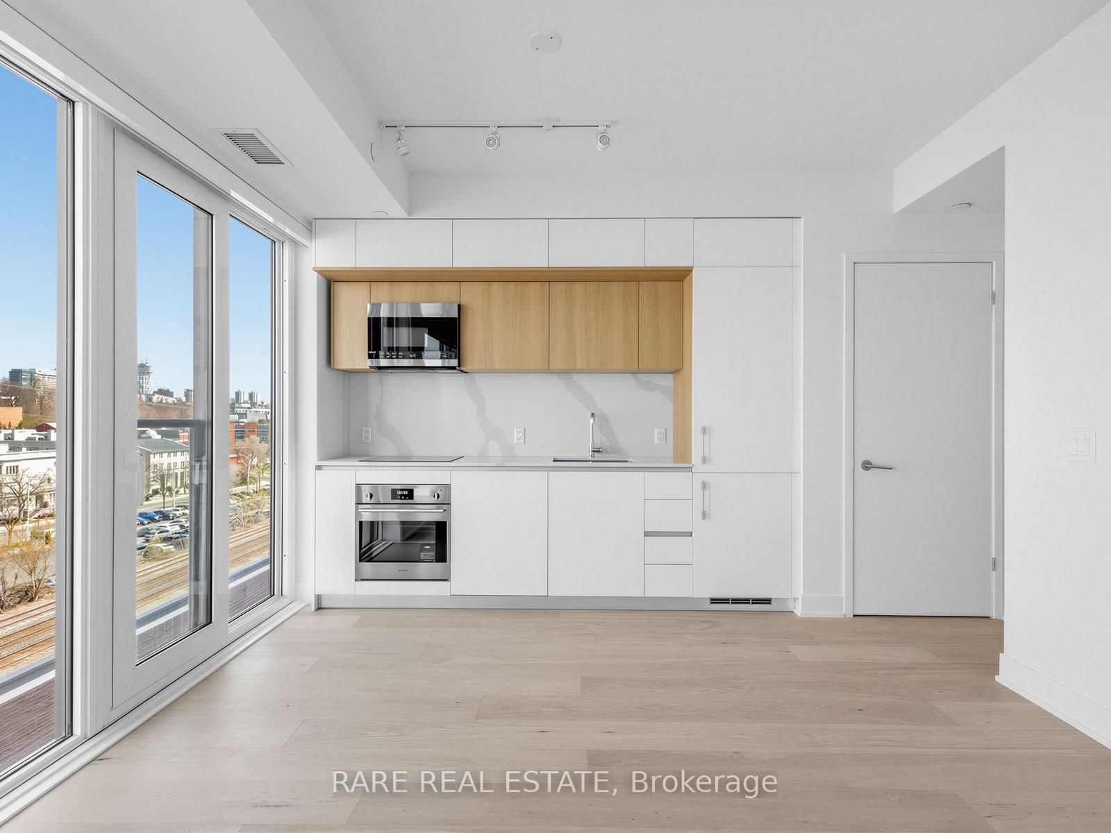 322 Dupont Street, Unit 711 - Photo 5