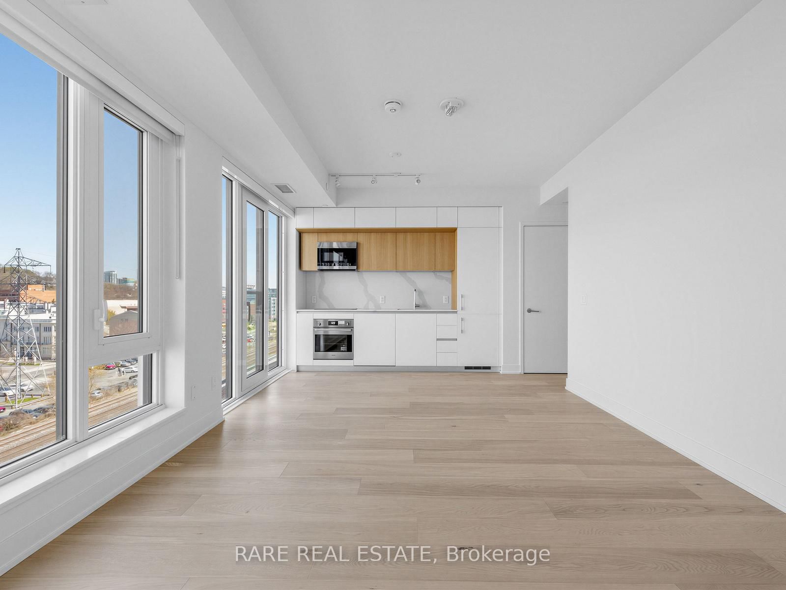 322 Dupont Street, Unit 711 - Photo 6