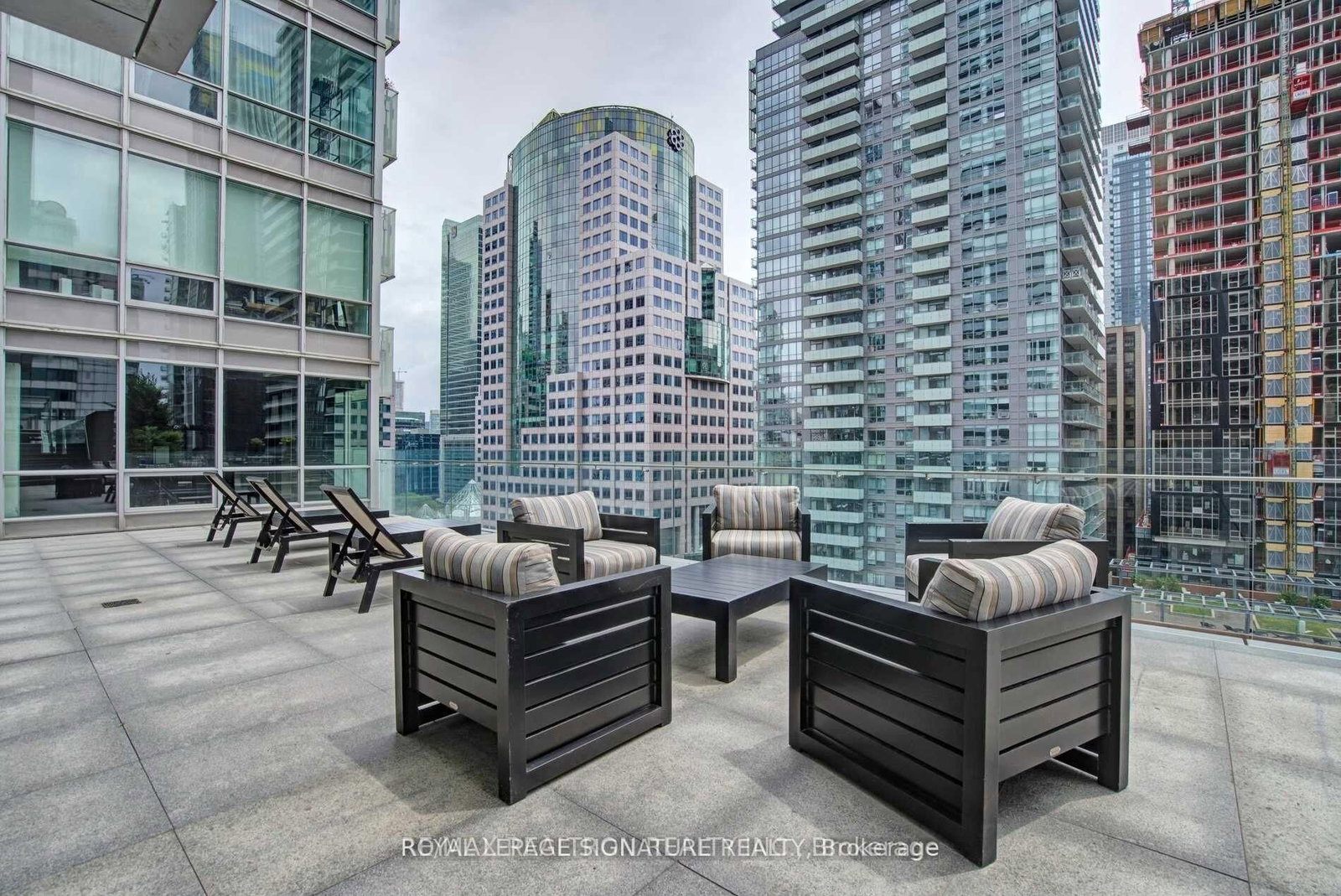 80 John Street, Unit 2906 - Photo 24