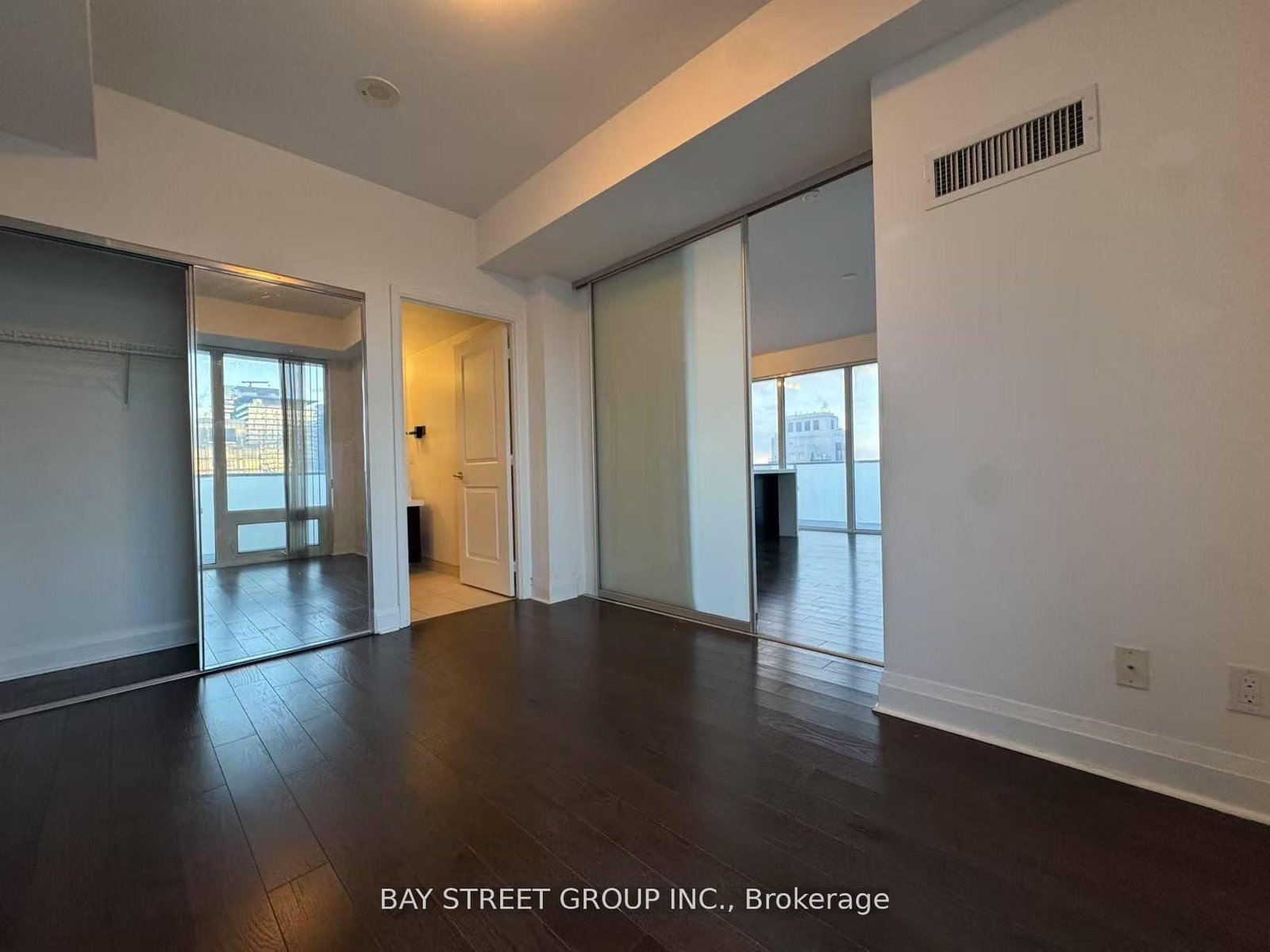 1080 Bay Street, Unit 3310 - Photo 4