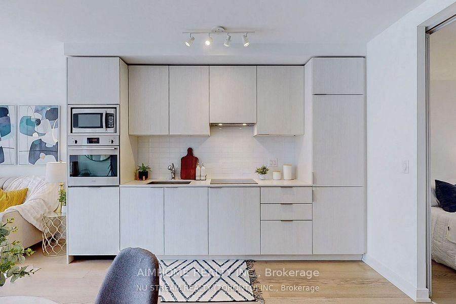 11 Wellesley Street W, Unit 605 - Photo 11