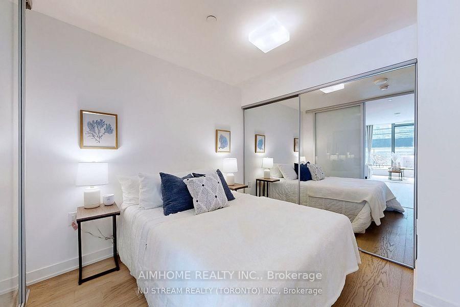 11 Wellesley Street W, Unit 605 - Photo 12