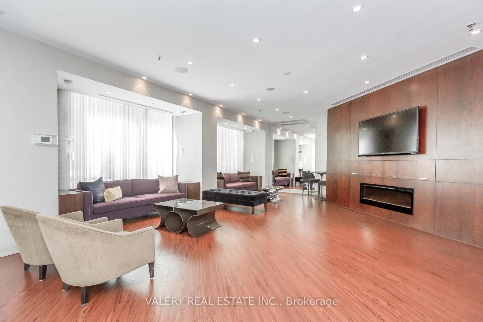 300 Bloor Street E, Unit 1009 - Photo 24
