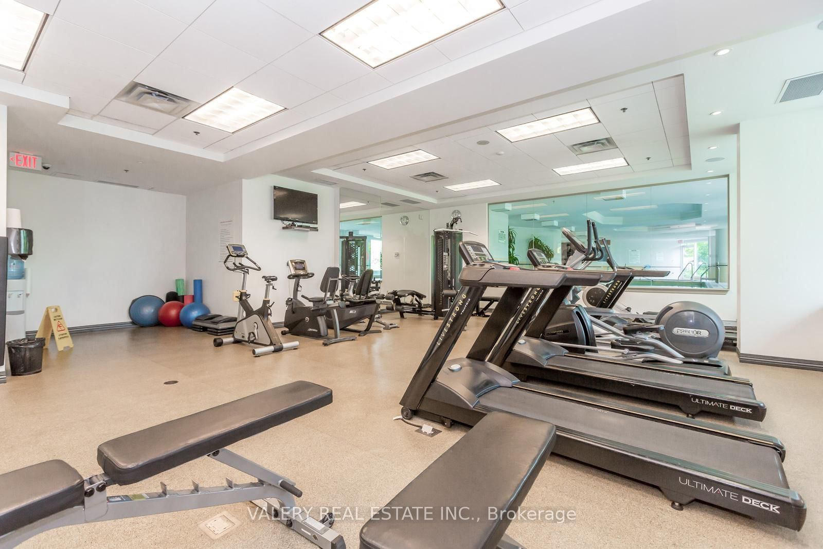 300 Bloor Street E, Unit 1009 - Photo 26