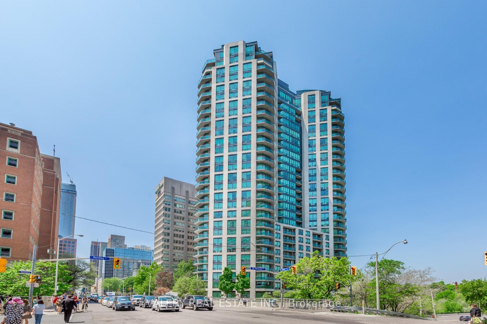 300 Bloor Street E, Unit 1009 - Photo 31