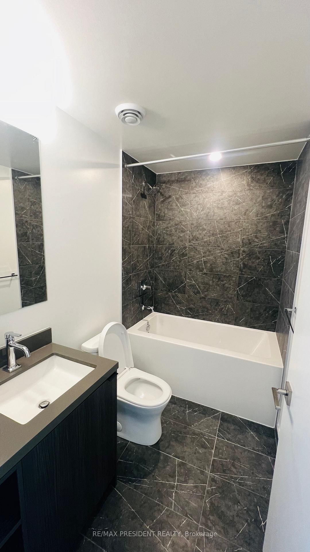 252 Church Street E, Unit 907 - Photo 10