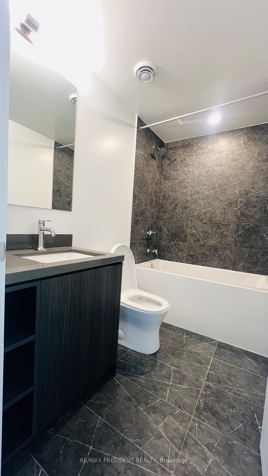 252 Church Street E, Unit 907 - Photo 12