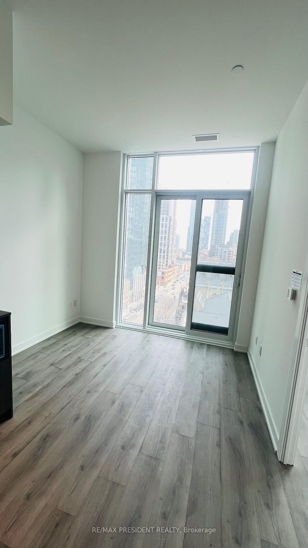 252 Church Street E, Unit 907 - Photo 15