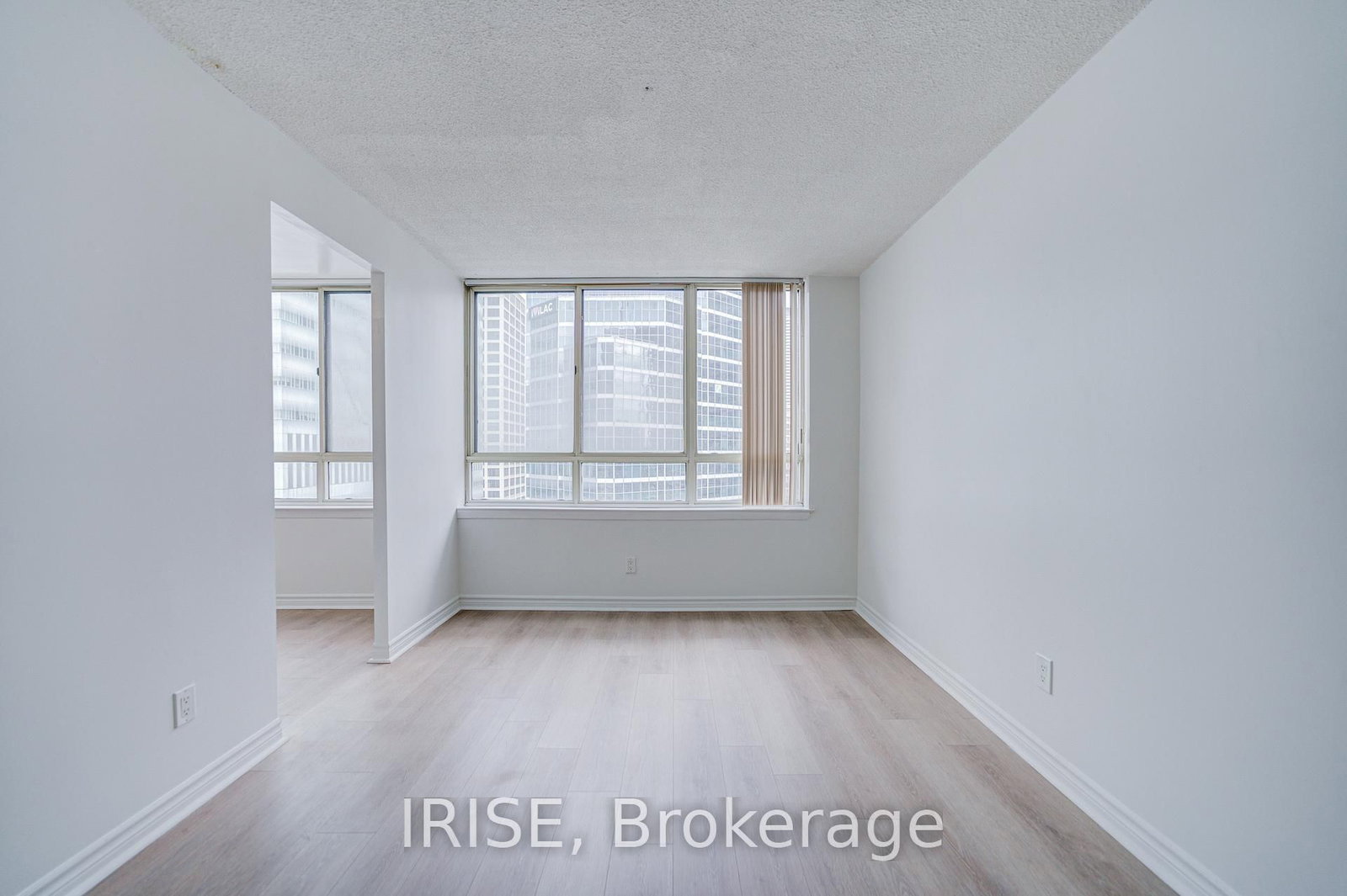 633 Bay Street, Unit 1516 - Photo 10