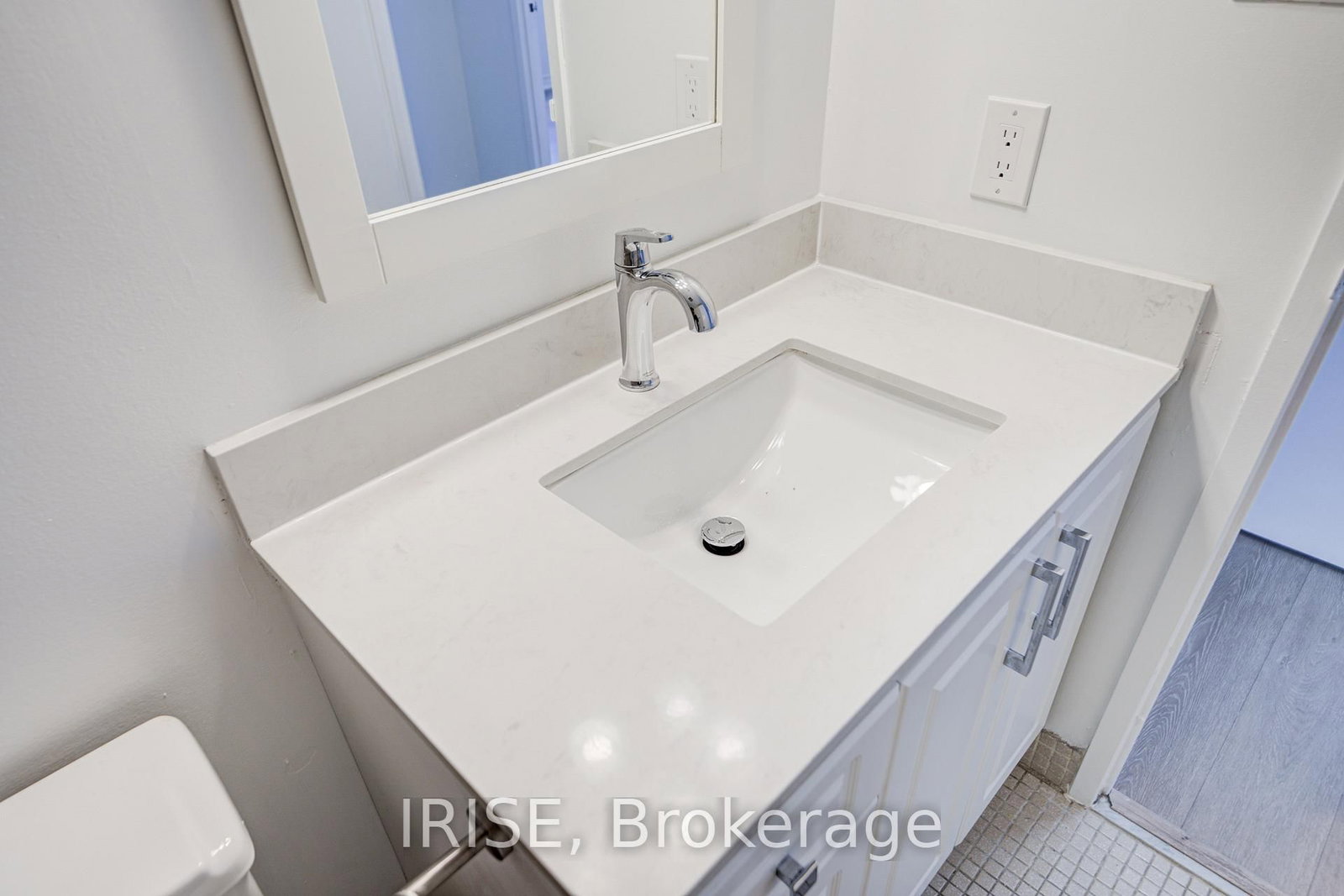633 Bay Street, Unit 1516 - Photo 16