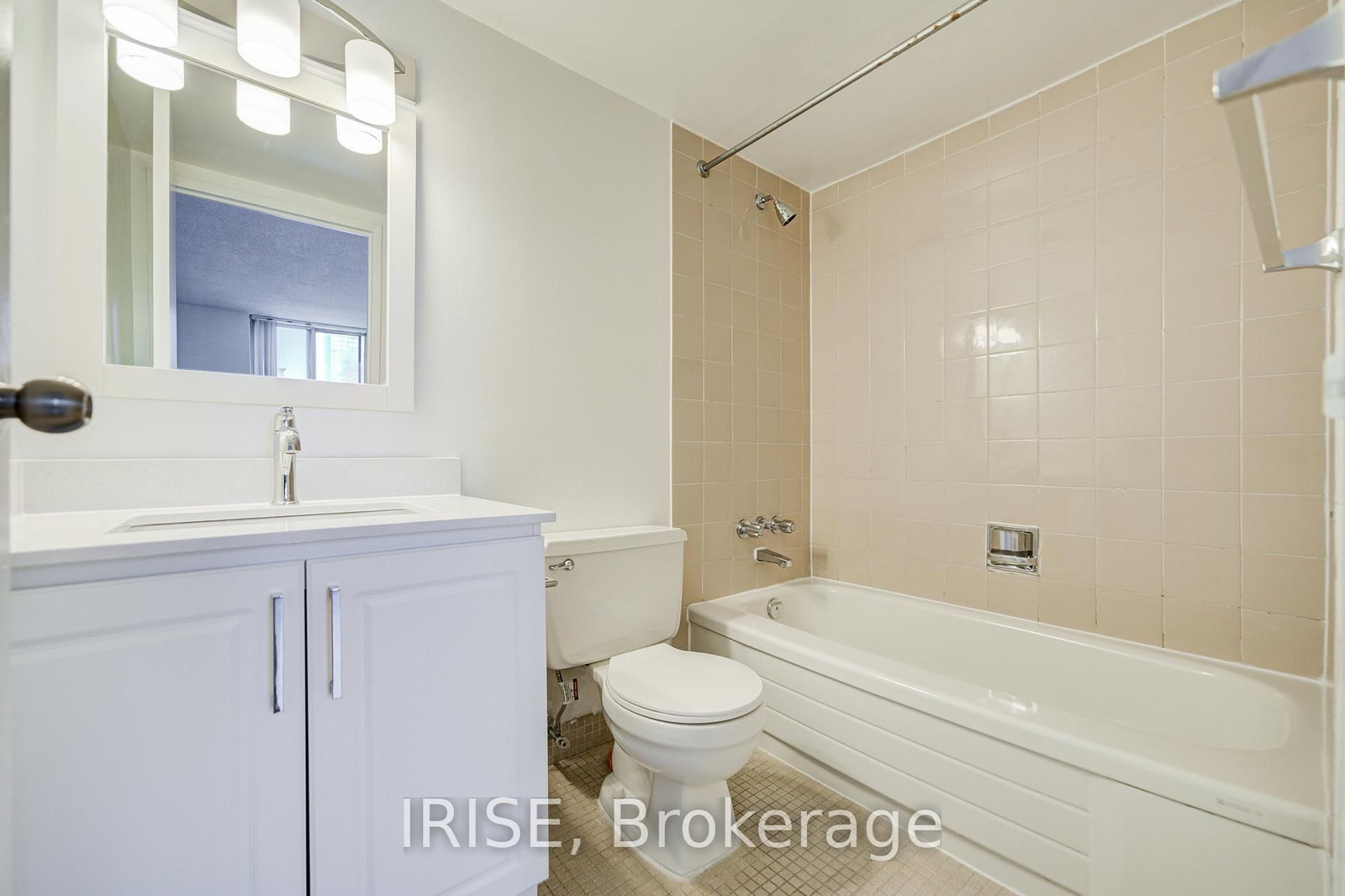 633 Bay Street, Unit 1516 - Photo 20