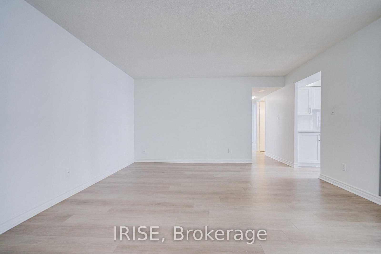633 Bay Street, Unit 1516 - Photo 4