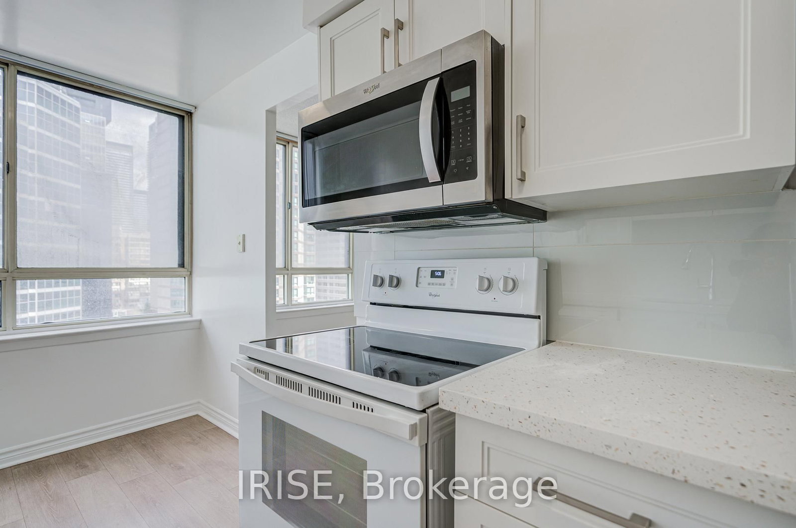633 Bay Street, Unit 1516 - Photo 7
