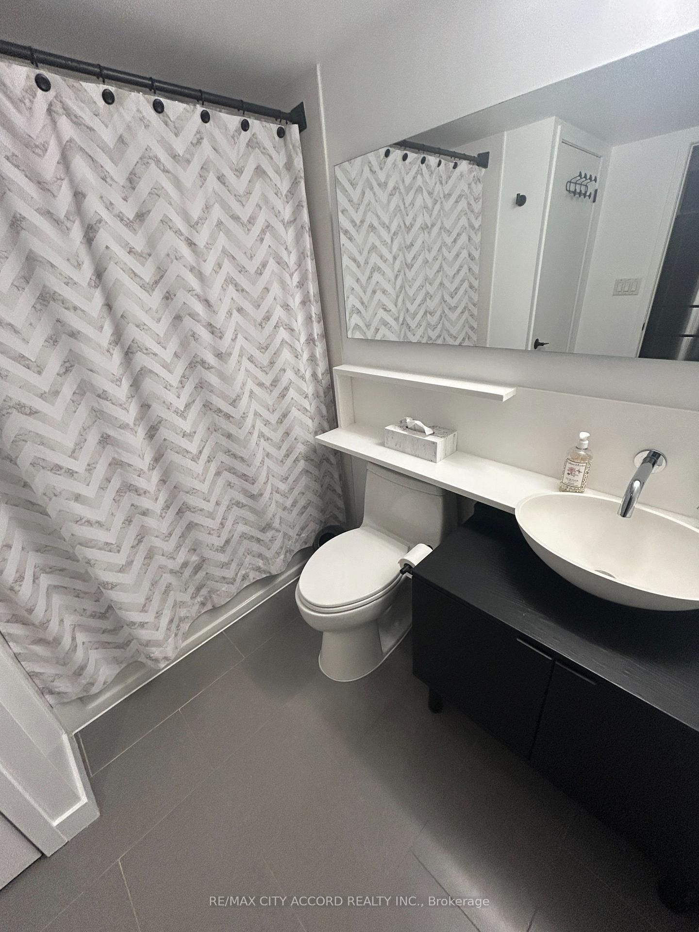 15 Fort York Blvd Boulevard, Unit 1505 - Photo 12
