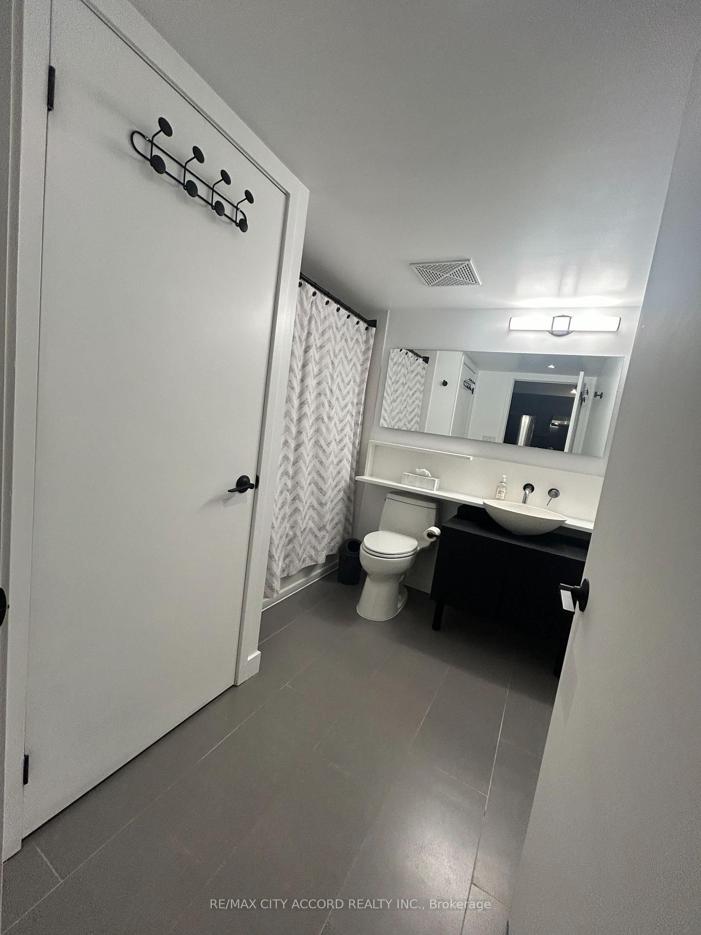 15 Fort York Blvd Boulevard, Unit 1505 - Photo 13