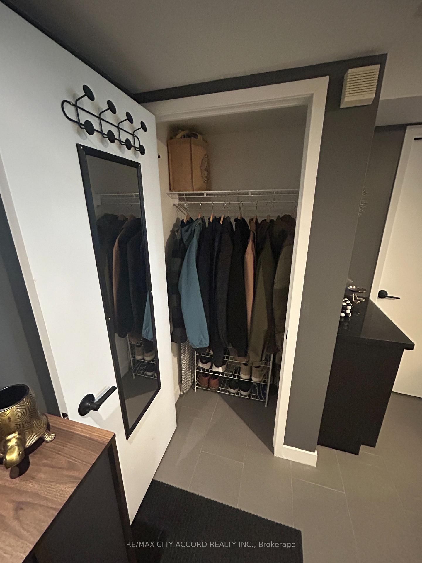 15 Fort York Blvd Boulevard, Unit 1505 - Photo 17