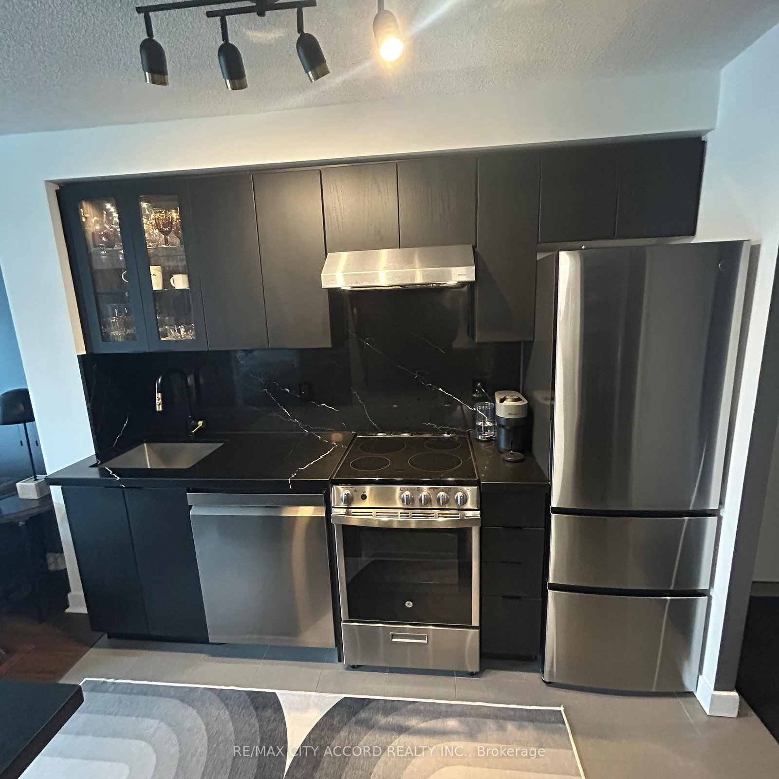 15 Fort York Blvd Boulevard, Unit 1505 - Photo 19