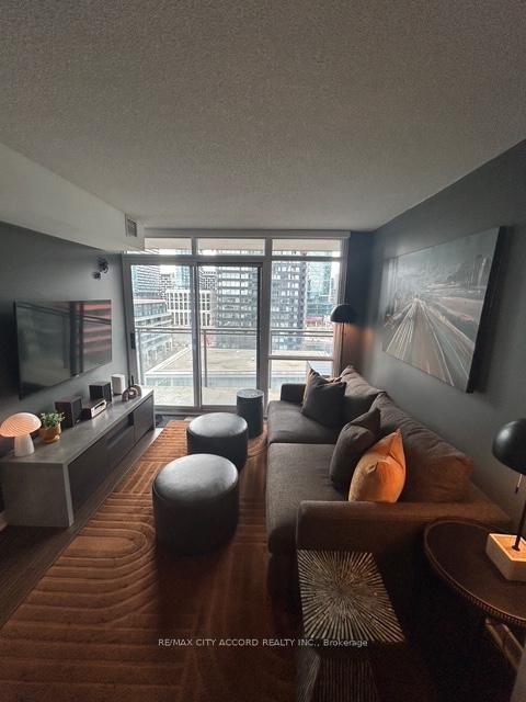 15 Fort York Blvd Boulevard, Unit 1505 - Photo 5