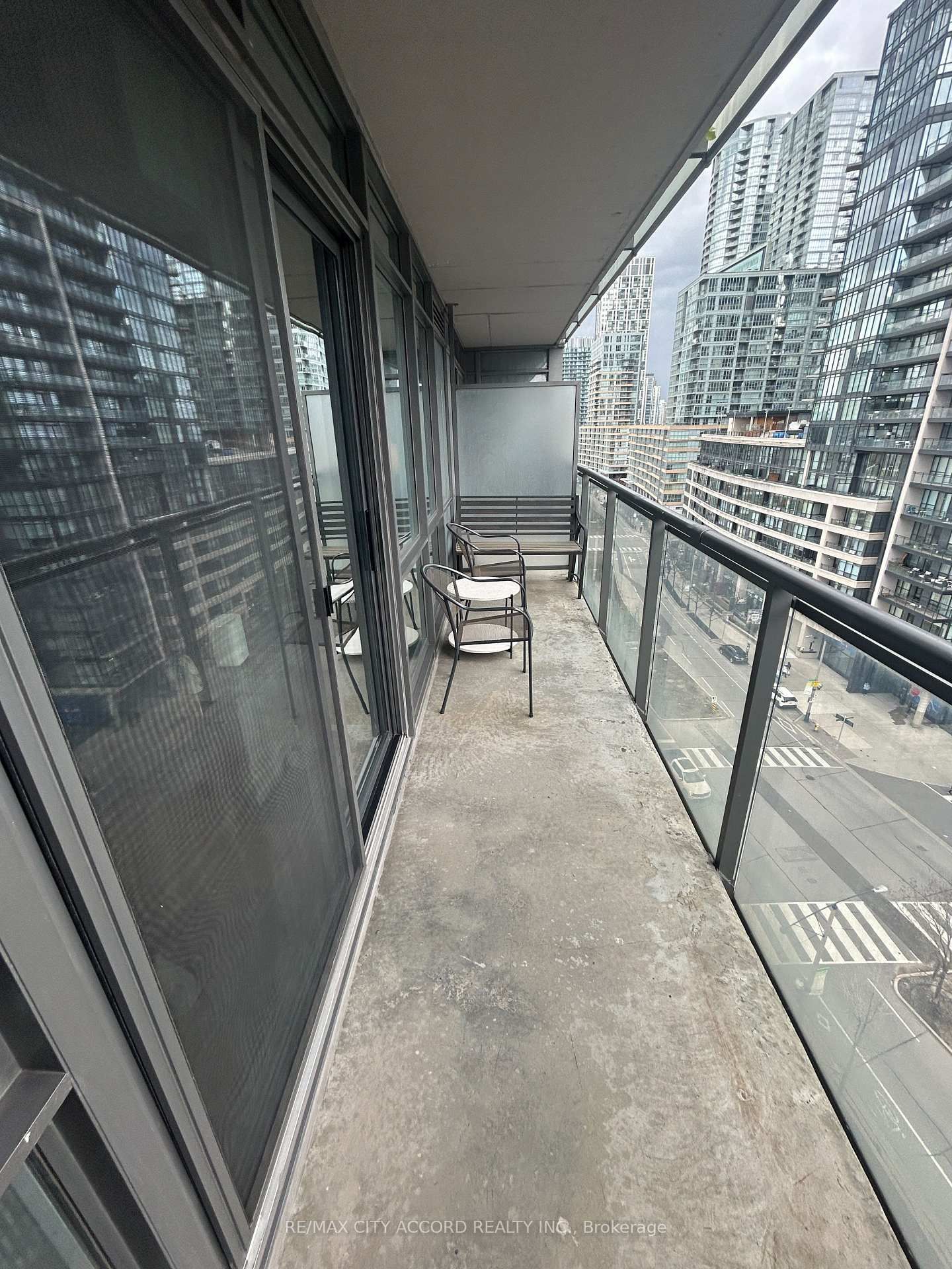 15 Fort York Blvd Boulevard, Unit 1505 - Photo 6