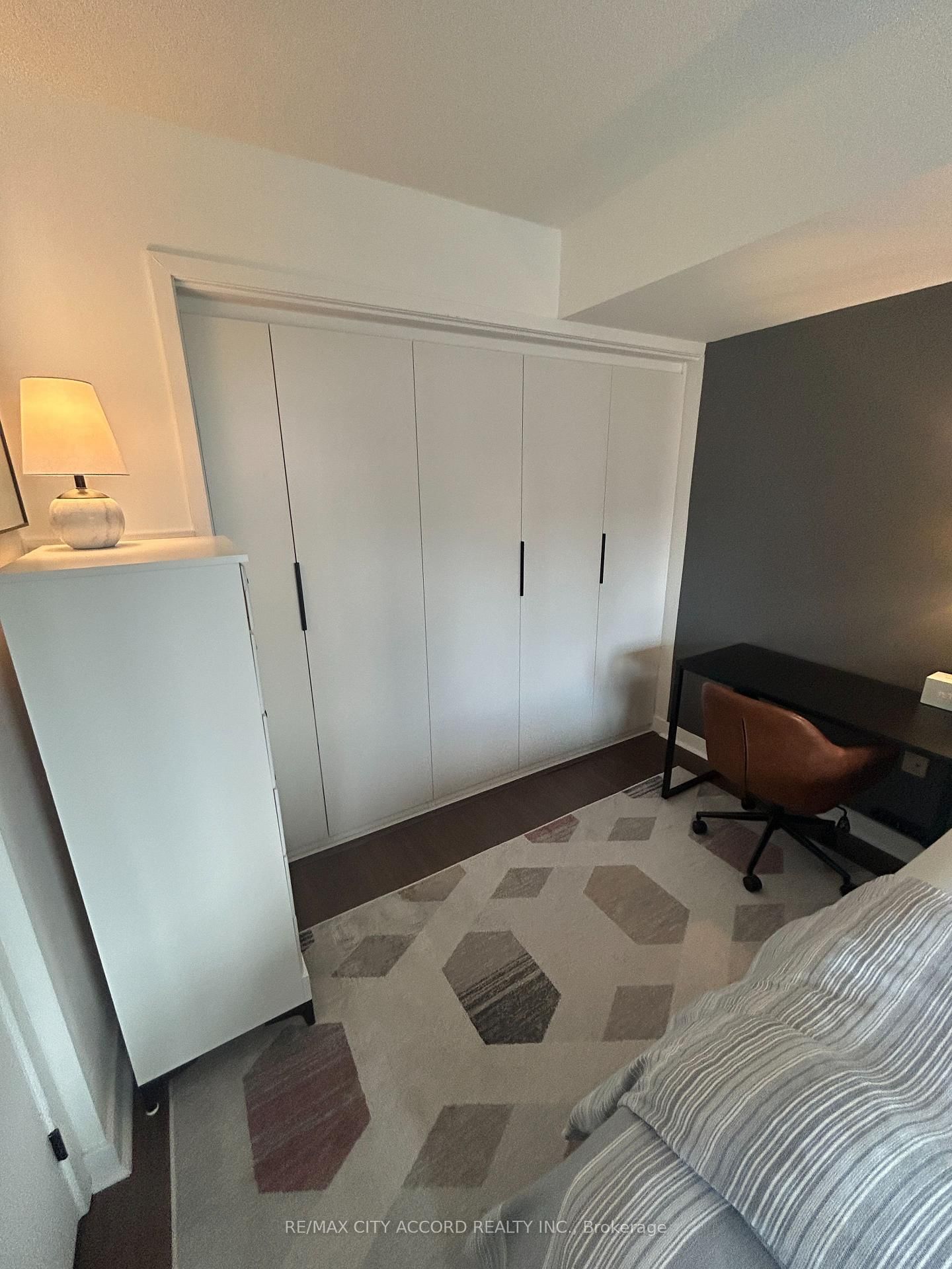 15 Fort York Blvd Boulevard, Unit 1505 - Photo 7