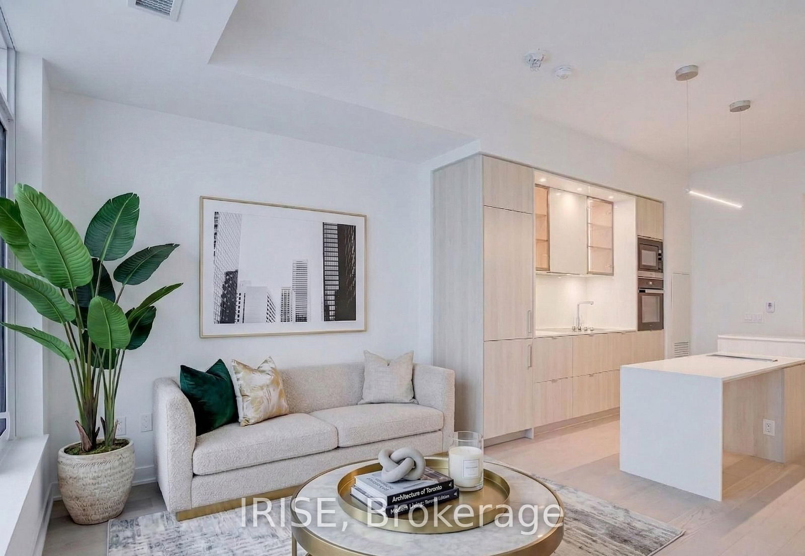 11 Yorkville Avenue E, Unit 5001