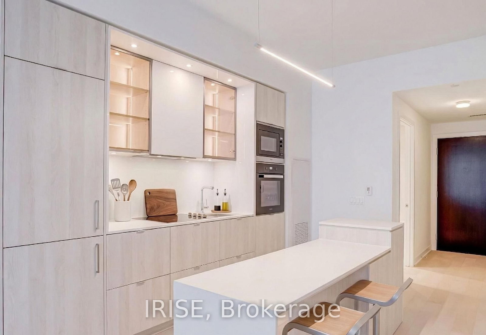 11 Yorkville Avenue, Unit 5001 - Photo 7