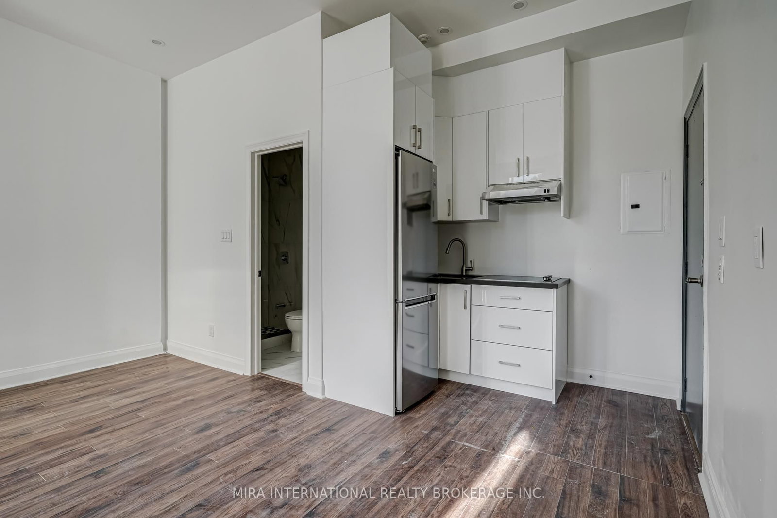 180 Sherbourne Street, Unit 101 - Photo 4