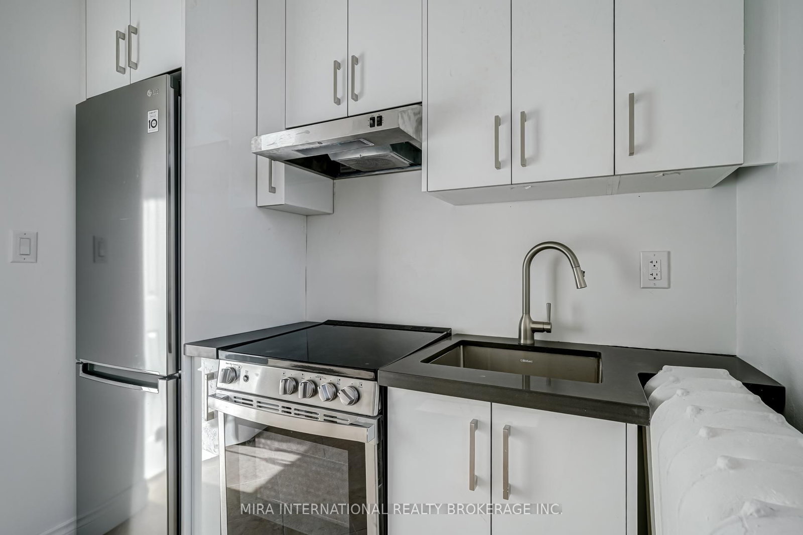 180 Sherbourne Street, Unit 103 - Photo 6