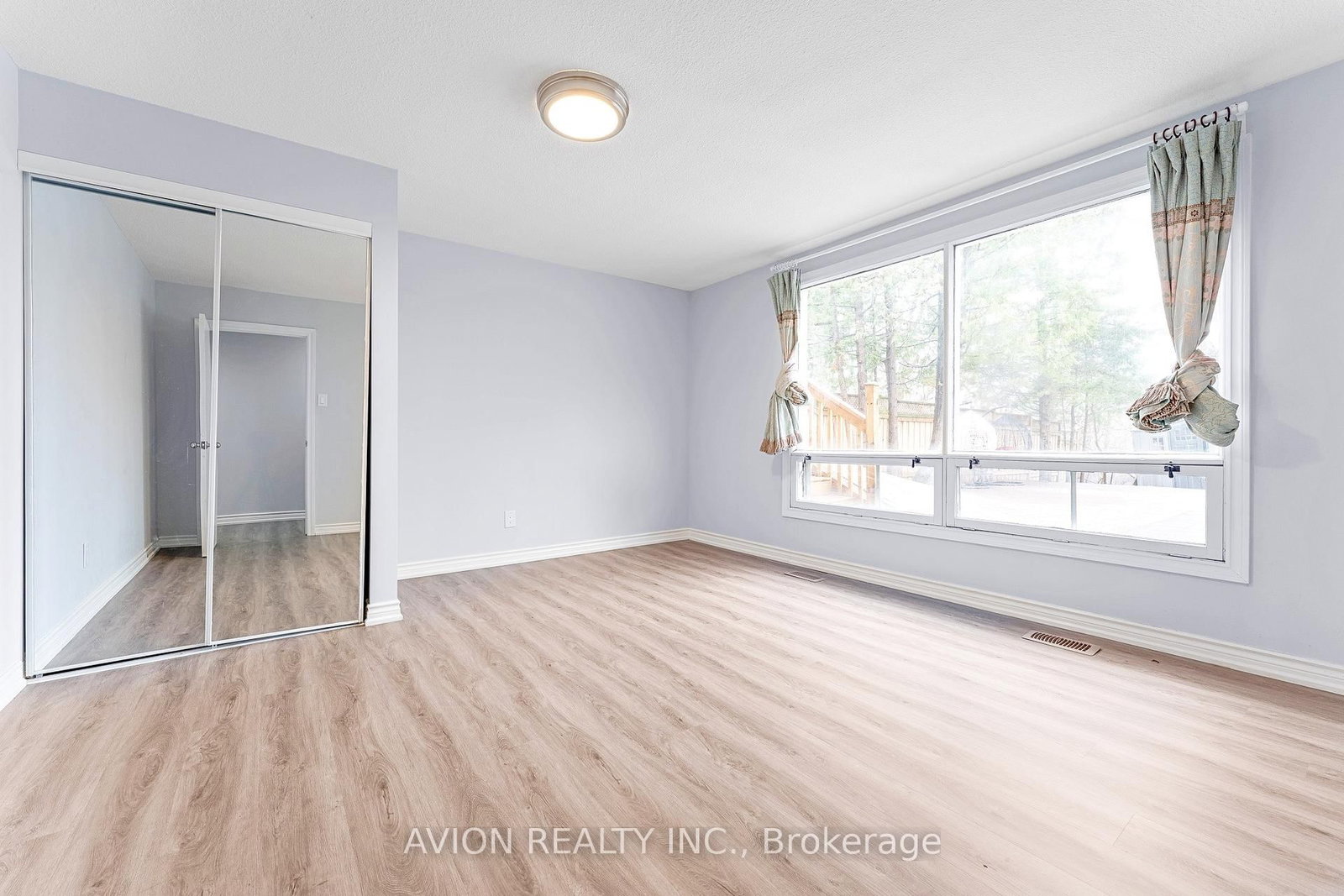 61 Alamosa Drive, Unit Lower - Photo 4